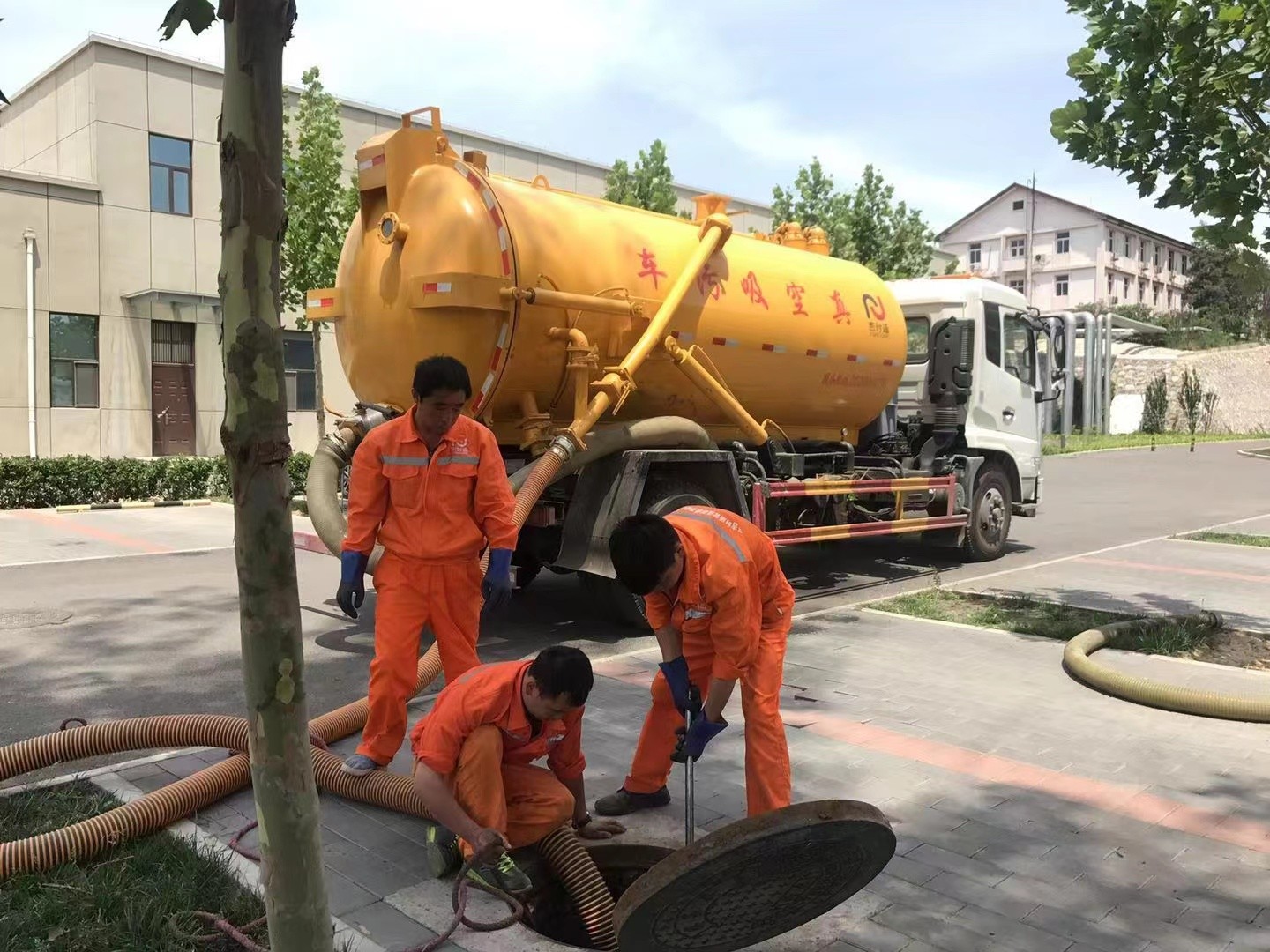 罗江化粪池清理与5-8吨吸粪车施工效率分析